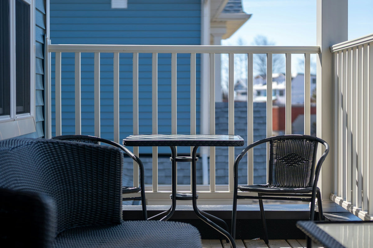 Can You Use an Electric Composter on a Balcony?
