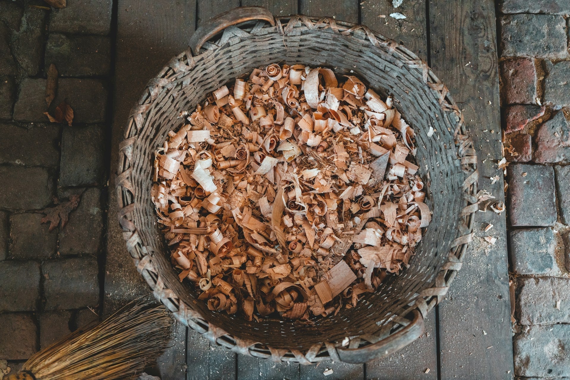 GEME Composter vs DIY Bokashi: Which Should You Choose?