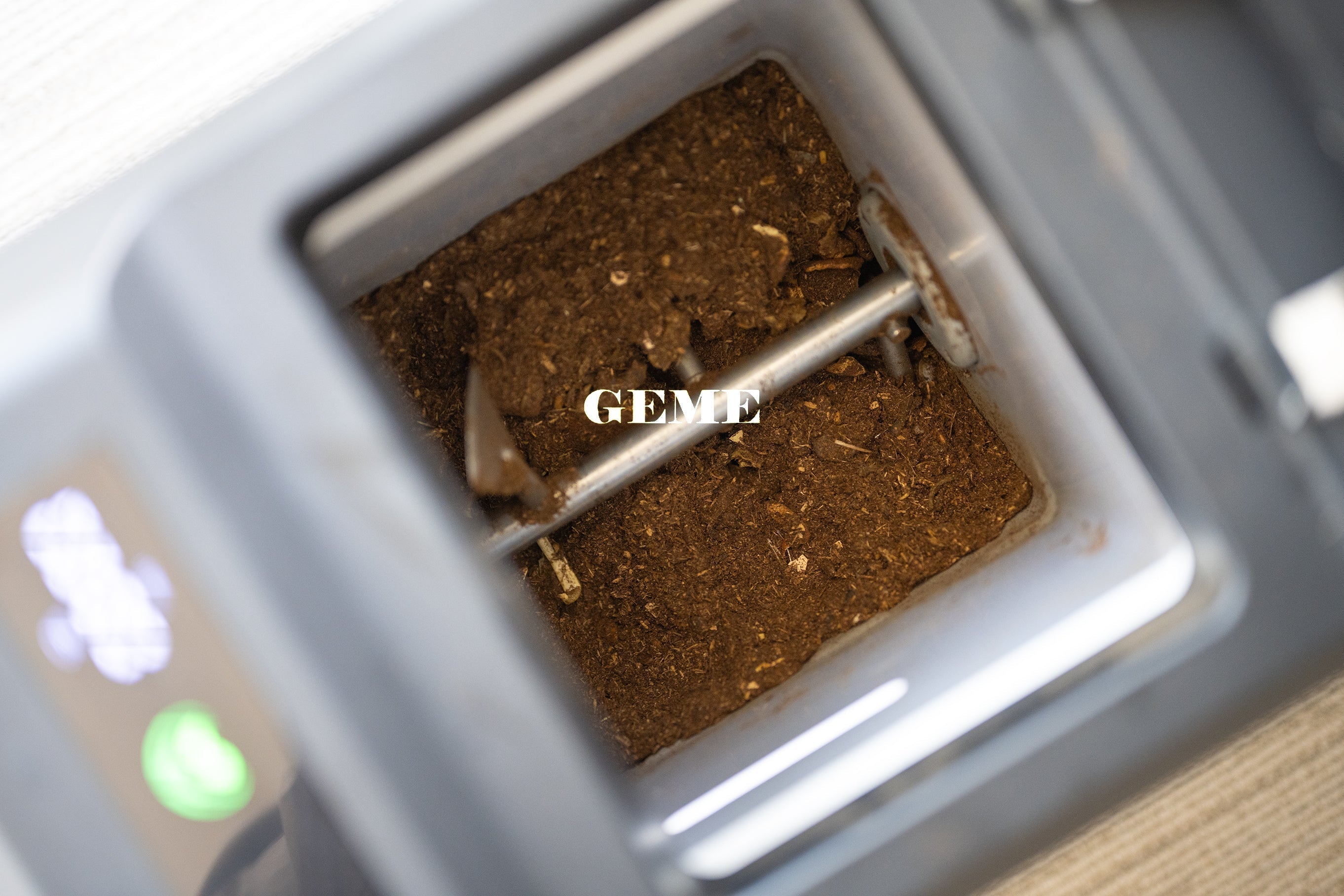 The Best Composter for Avoiding Recurring Fees: GEME Terra 2 vs. Lomi, Mill, and Reencle