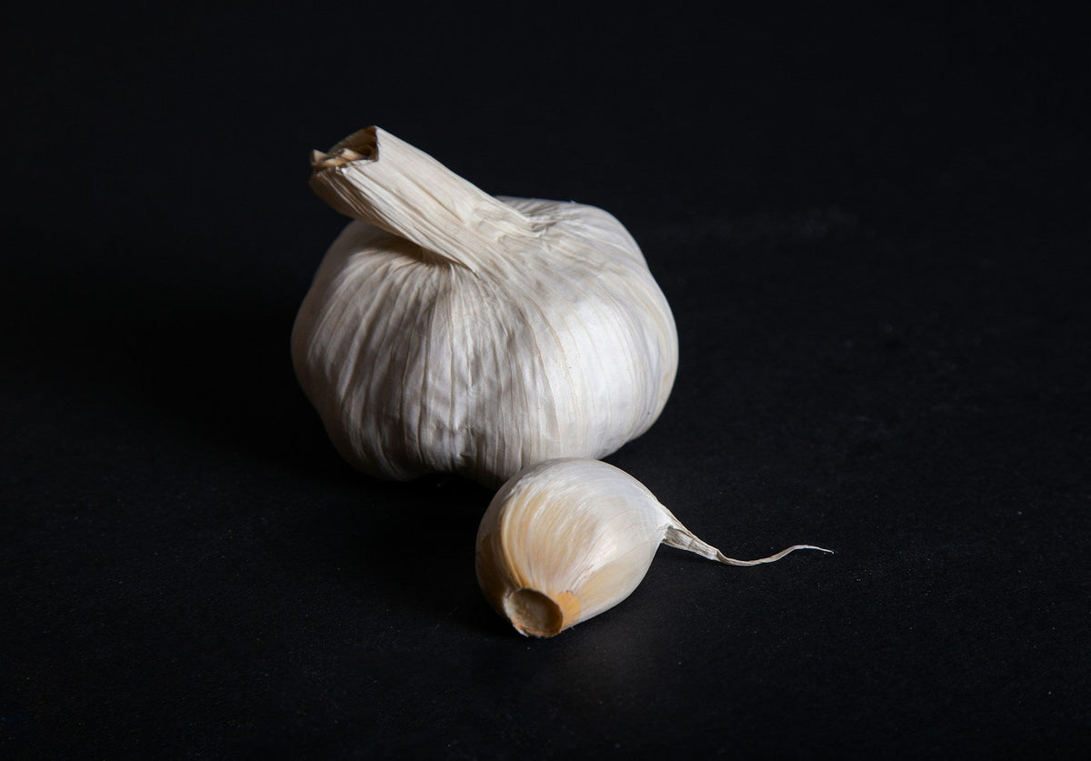 How to Store Garlic: Whole, Peeled, and Chopped